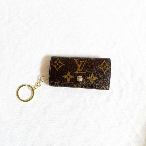 Louis Vuitton Accessories - Louis Vuitton Monogram Leather Brown Key Ring Holder Case Snap